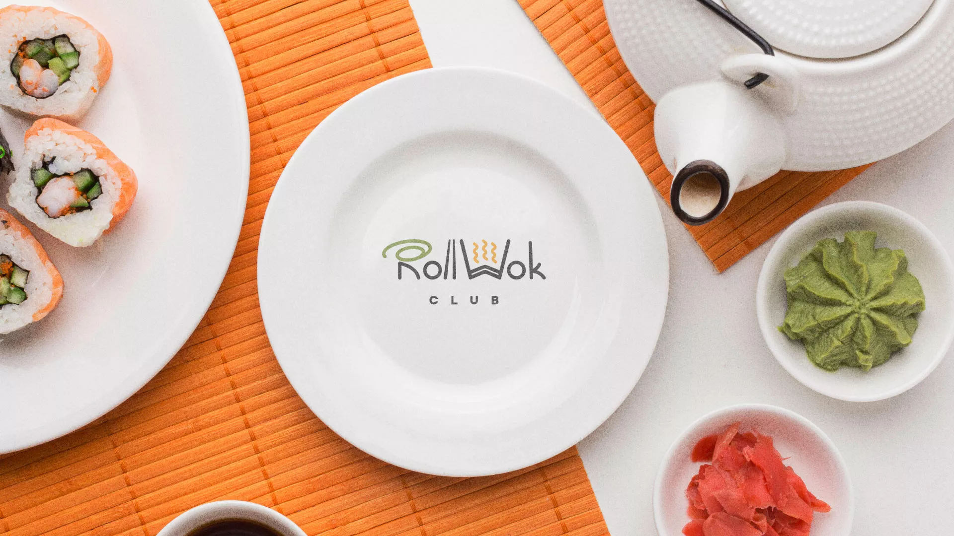 Разработка логотипа и фирменного стиля суши-бара «Roll Wok Club» в Княгинино